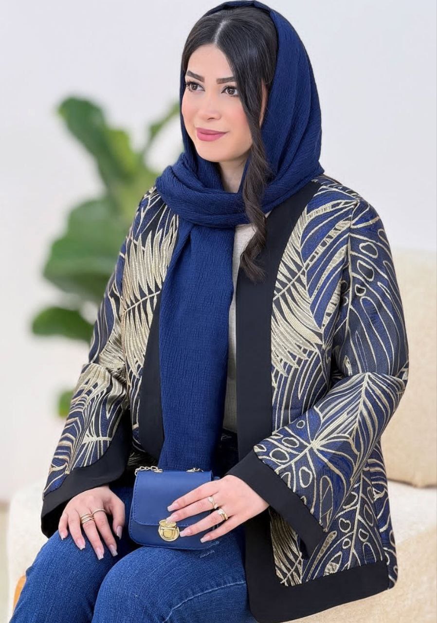 مانتو مجلسی ژاکارد طرحدار زمینه آبی سرمه ای